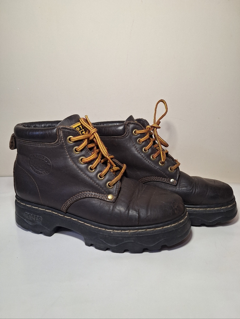 Vintage Roots Tuff  90s Brown Leather Hiking Boots Women’s 7 Men’s 5.5 Gorpcore